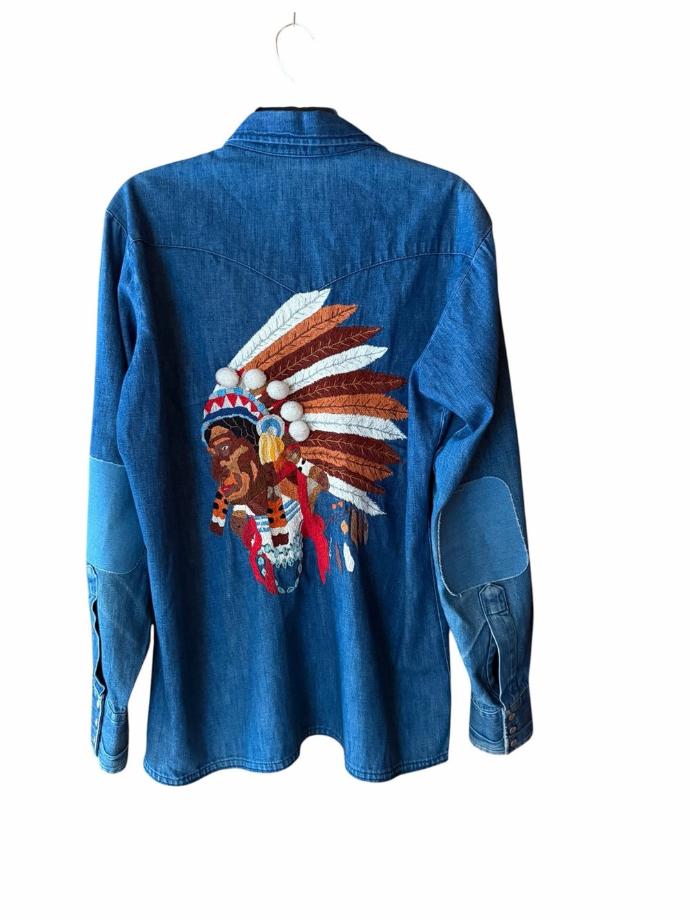 1970s Lee Chainstitch Embroidered Native American Mid-Wash Pearl Snap Denim Shir